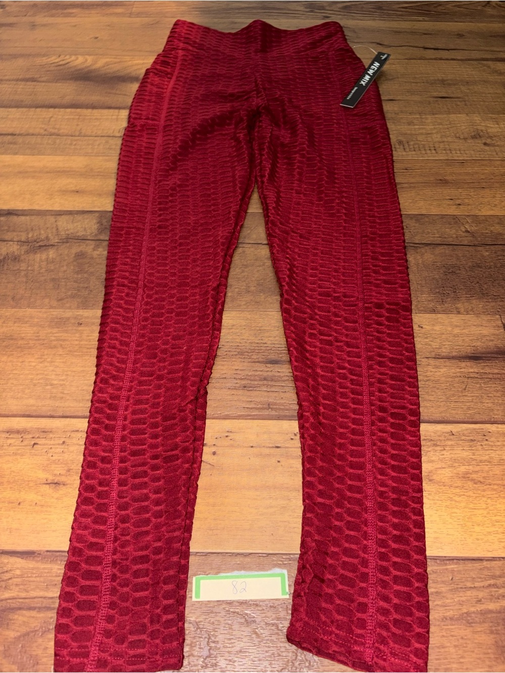 NWT New Mix Burgundy Honeycomb Textured Scrunch Butt Lifting Leggings S/M